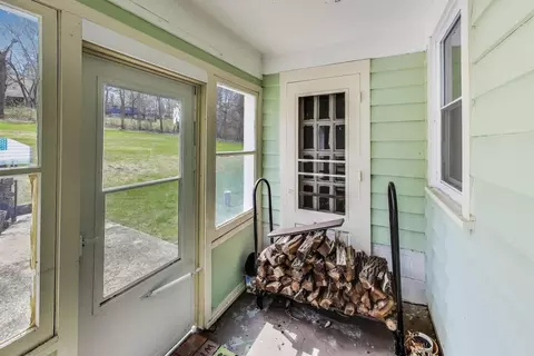 Exterior - 721 N River Rd, Algonquin, IL 60102 photo 4 of 7