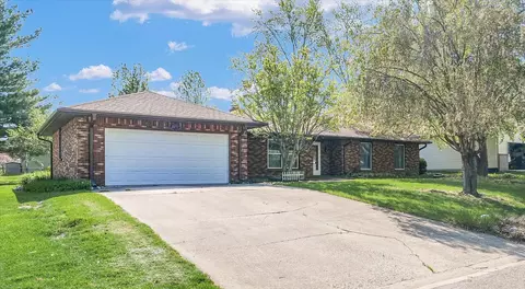 107 Quail Hill Rd, Monticello, IL 61856