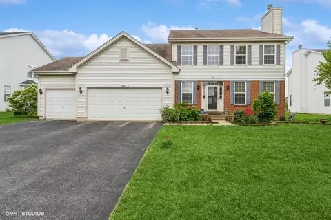 247 W Olmsted Ln, Round Lake, IL 60073
