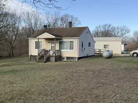6820 S 17250 E Rd, Pembroke Township, IL 60958