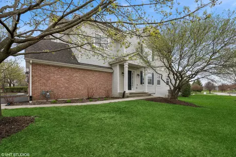 6063 Delaney Dr, Hoffman Estates, IL 60192