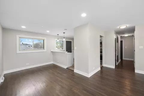 Living - 16459 Honore Ave, Markham, IL 60428 photo 5 of 7