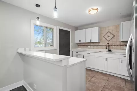 Kitchen - 16459 Honore Ave, Markham, IL 60428 photo 3 of 5