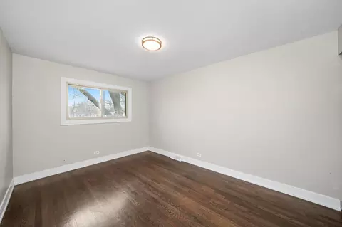 Bedroom - 16459 Honore Ave, Markham, IL 60428 photo 7 of 8