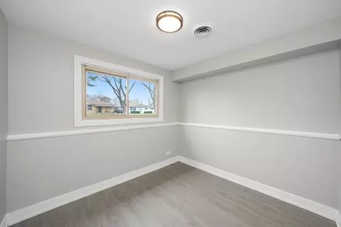Bedroom - 16459 Honore Ave, Markham, IL 60428 photo 5 of 8