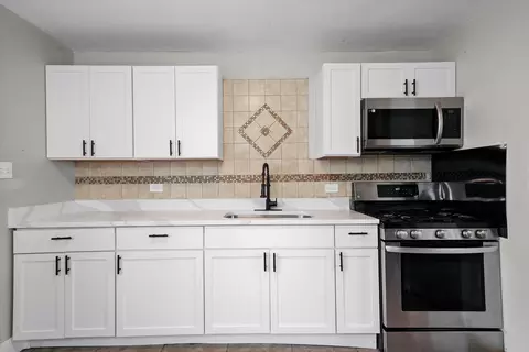 Kitchen - 16459 Honore Ave, Markham, IL 60428 photo 5 of 5