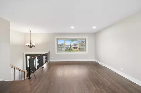 Living - 16459 Honore Ave, Markham, IL 60428 photo 4 of 7