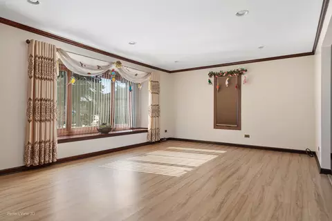 Living - 17507 Pecan Ln, Tinley Park, IL 60487 photo 1 of 2