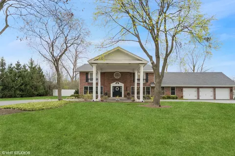 2051 Churchill Ln, Highland Park, IL 60035