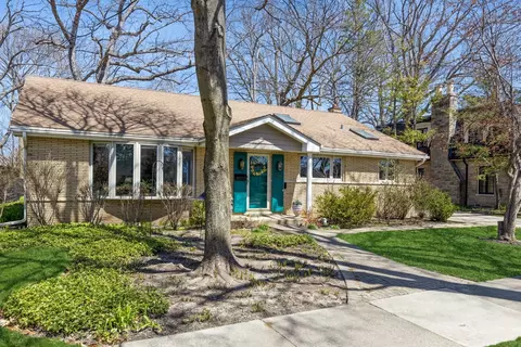 3528 Forest Ave, Wilmette, IL 60091