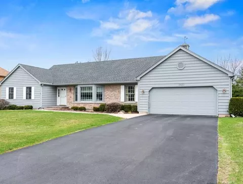 3620 Lakeview Dr, Algonquin, IL 60102