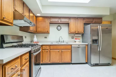 1729 E Aztec Ln, Mount Prospect, IL 60056 photo 6