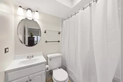 Bath - 106 S Pierce Ave, Wheaton, IL 60187 photo 1 of 2