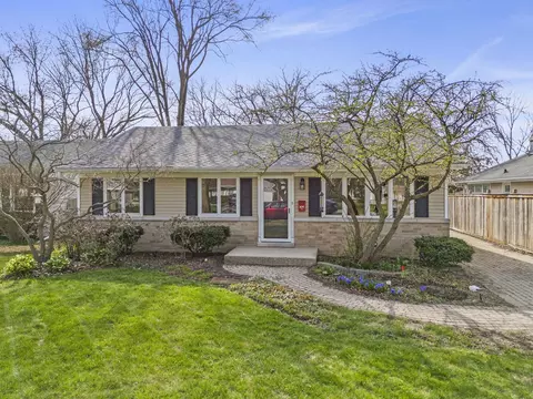 Exterior - 106 S Pierce Ave, Wheaton, IL 60187 photo 6 of 6