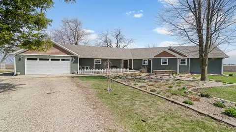 1912 Melugins Grove Rd, Rochelle, IL 61068