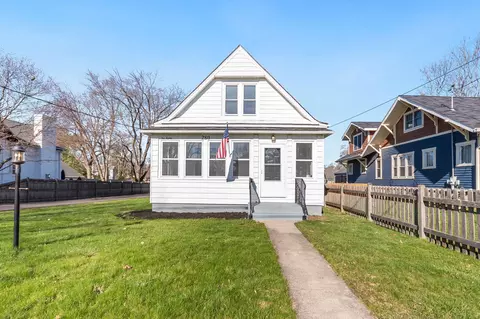 280 Westerfield Pl, Grayslake, IL 60030