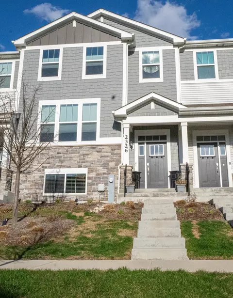 2326 Southwind Blvd, South Elgin, IL 60177