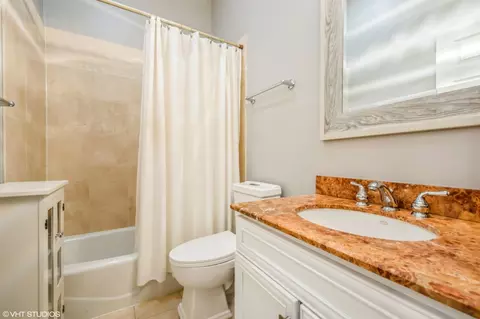 Bath - Undisclosed, Chicago, IL 60618 photo 2 of 2