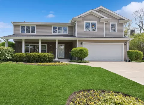 1831 Ellendale Dr, Northbrook, IL 60062