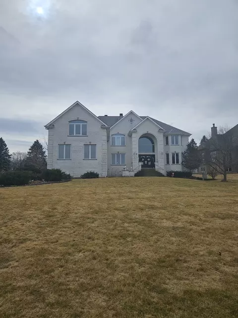 5 Bordeaux Ct, Oakwood Hills, IL 60013 photo 1