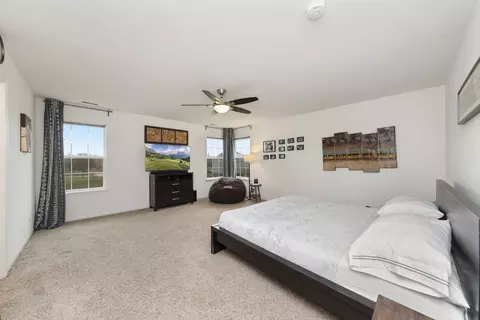 3085 Wickenden Ave, Elgin, IL 60124 photo 12