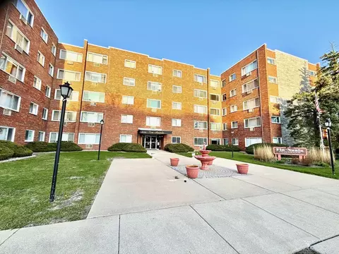 222 Madison St #403, Joliet, IL 60435