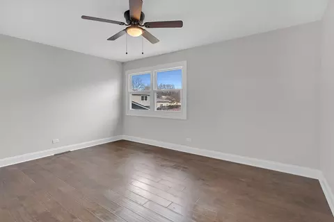 Bedroom - 410 Kickapoo Ave, Batavia, IL 60510 photo 1 of 6
