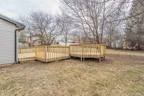 Exterior - 410 Kickapoo Ave, Batavia, IL 60510 photo 5 of 9