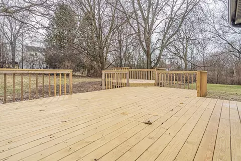 Exterior - 410 Kickapoo Ave, Batavia, IL 60510 photo 6 of 9