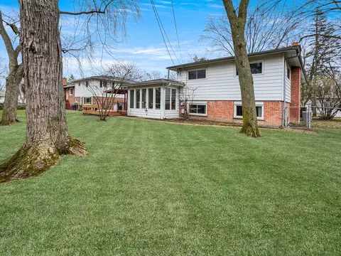 Exterior - 1706 Garand Dr, Deerfield, IL 60015 photo 5 of 5