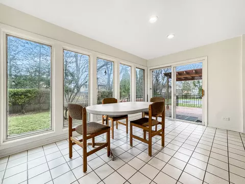 Dining - 1706 Garand Dr, Deerfield, IL 60015 photo 1 of 2