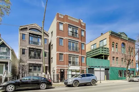 2750 N Racine Ave #2, Chicago, IL 60614