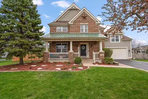 301 Willowbrook Way, Geneva, IL 60134