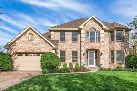 3016 Gateshead Dr, Naperville, IL 60564