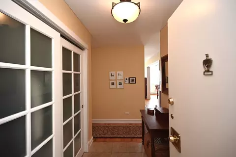 Entry Way - 1310 Maple Ave #5B, Evanston, IL 60201 photo 1 of 3