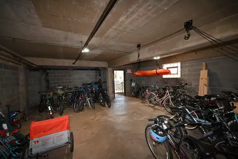 Exterior - 1310 Maple Ave #5B, Evanston, IL 60201 photo 2 of 5