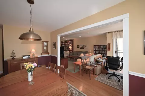 Dining - 1310 Maple Ave #5B, Evanston, IL 60201 photo 3 of 3