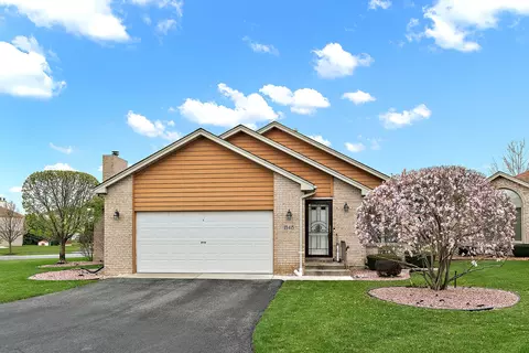 18418 Pine Lake Dr S, Tinley Park, IL 60477