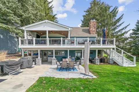 391 Holiday Dr, Lake Holiday, IL 60552