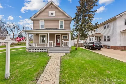1102 W Galena Blvd, Aurora, IL 60506