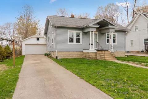 1018 Hovey Ave, Normal, IL 61761