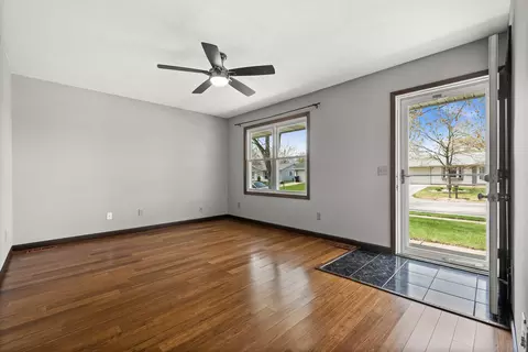 1321 Dillon Dr, Normal, IL 61761 photo 4