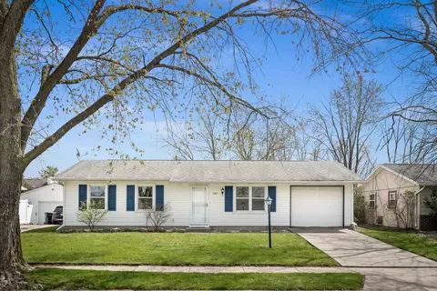 1321 Dillon Dr, Normal, IL 61761