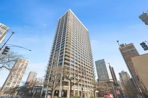88 W Schiller St #2704, Chicago, IL 60610