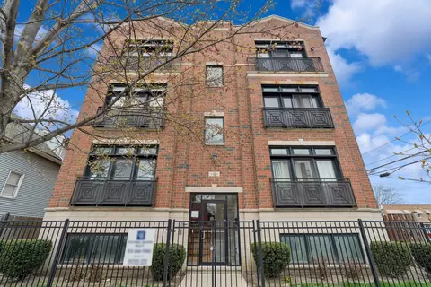 5618 W Lawrence Ave #3W, Chicago, IL 60630