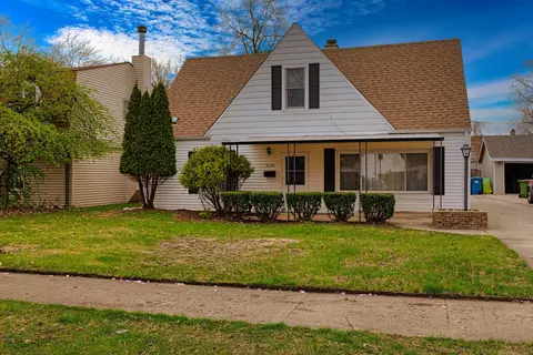 4220 W 99th Pl, Oak Lawn, IL 60453