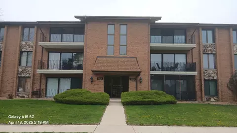9926 Shady Ln #3SW, Orland Park, IL 60462