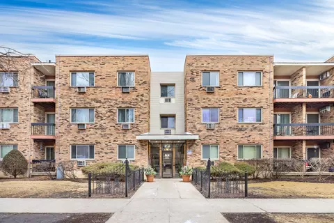 420 S Home Ave #103N, Oak Park, IL 60302
