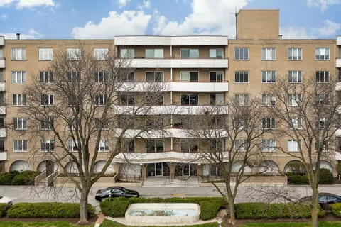 6400 N Cicero Ave #511, Lincolnwood, IL 60712