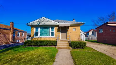 3113 Euclid Dr, South Chicago Heights, IL 60411